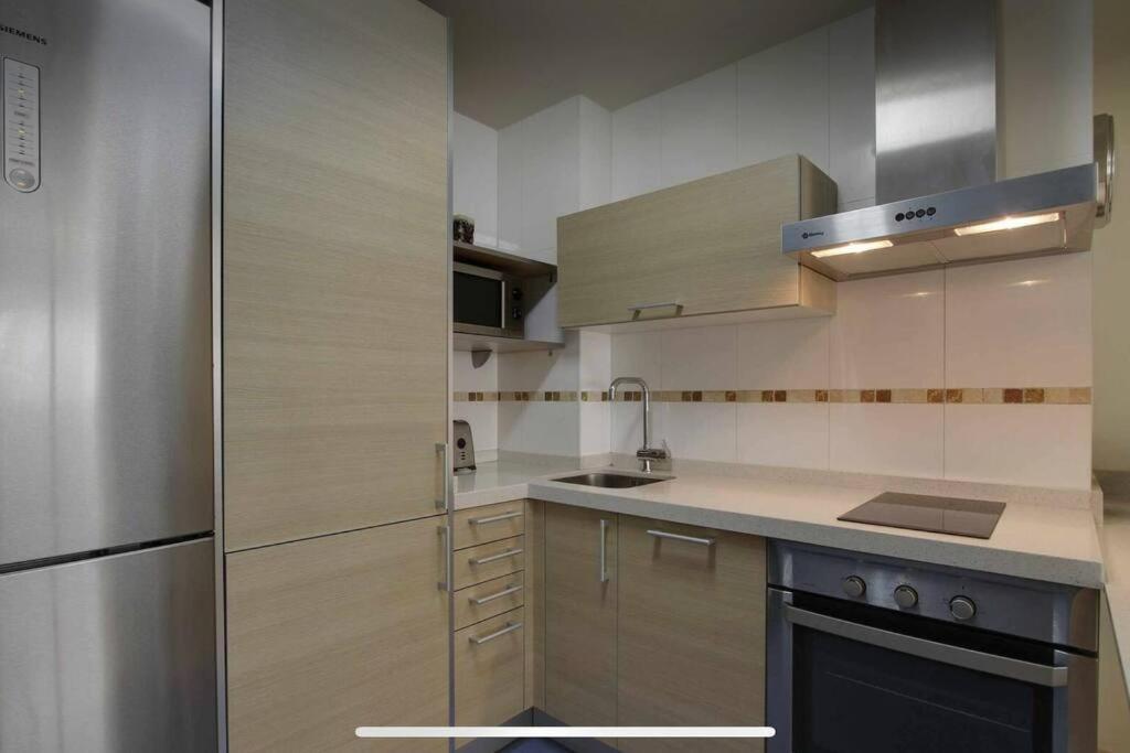 شقة مالقة  في Pacifico P4 - Bonito Apartamento Con Piscina & Parking, Playa A 100 Metros المظهر الخارجي الصورة